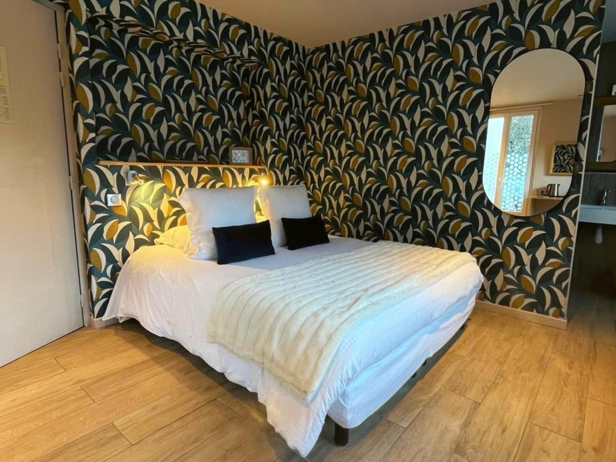 Hotel La Rencluse Saint-Mamet Экстерьер фото