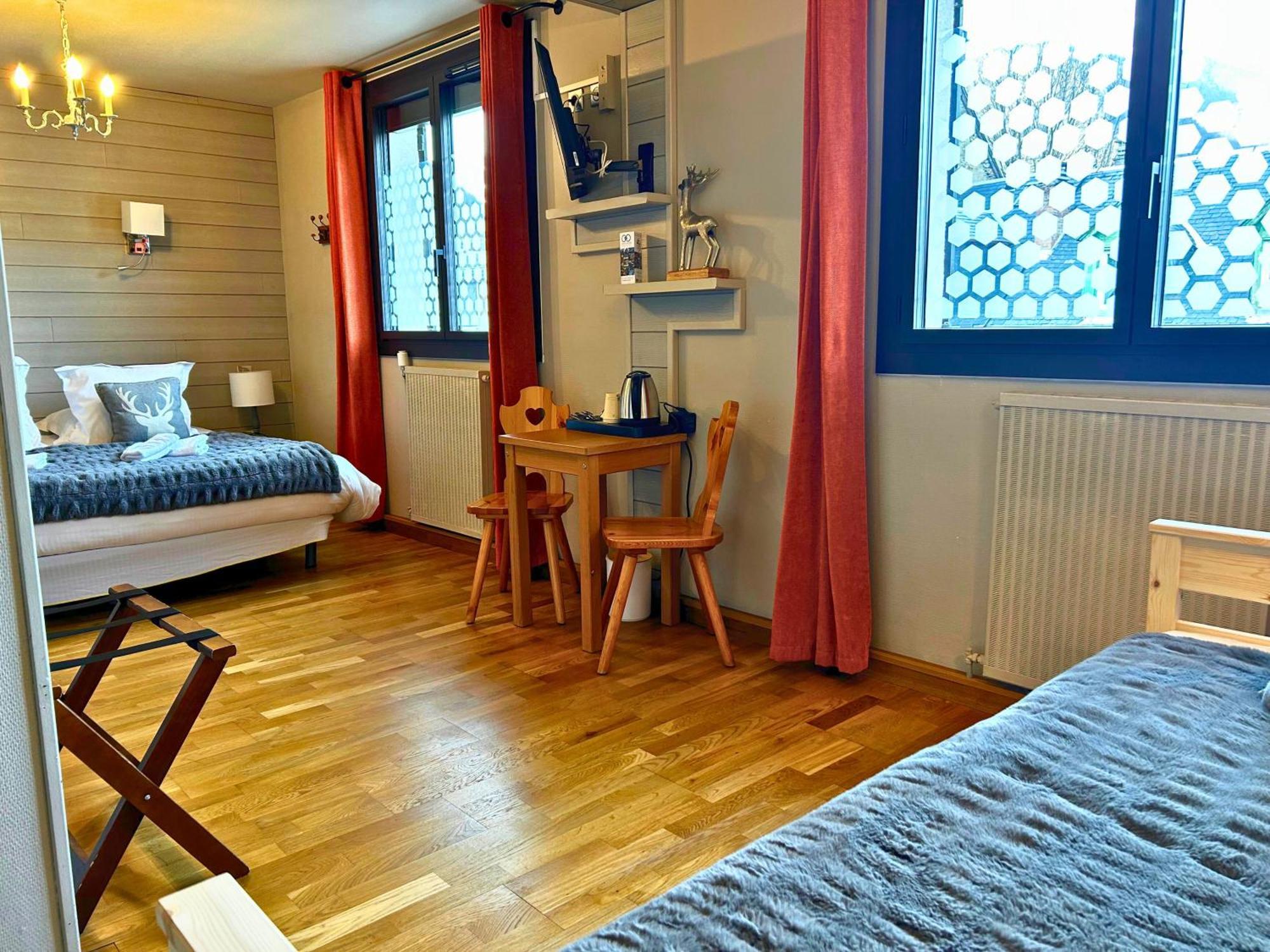 Hotel La Rencluse Saint-Mamet Экстерьер фото