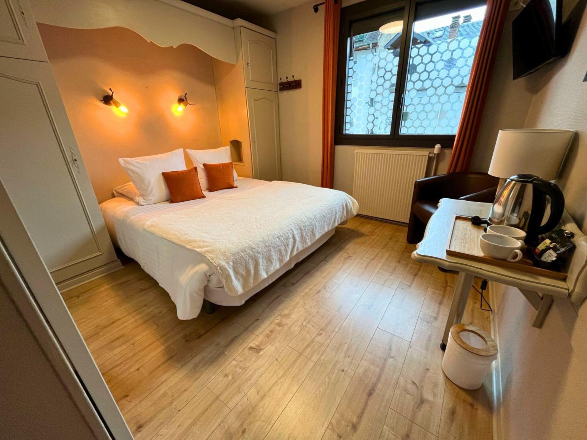 Hotel La Rencluse Saint-Mamet Экстерьер фото