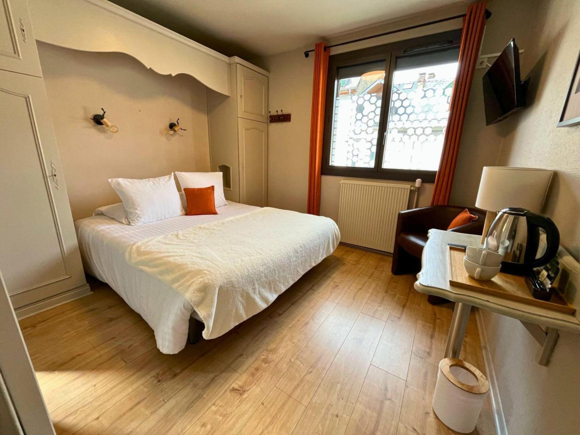 Hotel La Rencluse Saint-Mamet Экстерьер фото